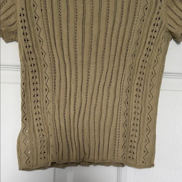 American Eagle Beige Scalloped Knit Top size M - Picture 7 of 7